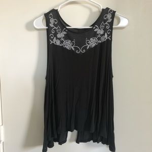 Floral Neckline Slit Back Tank Top